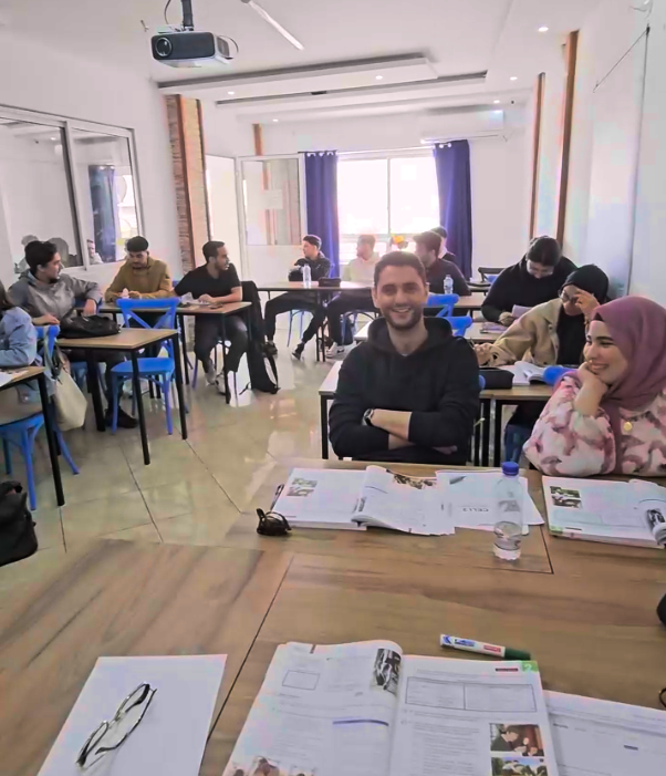 Étudiants en activité de groupe